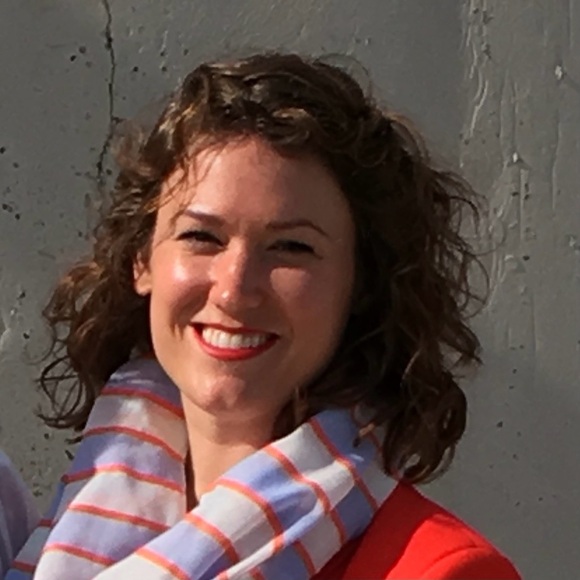 Your French Posher, Léa - Picture 1 of 1